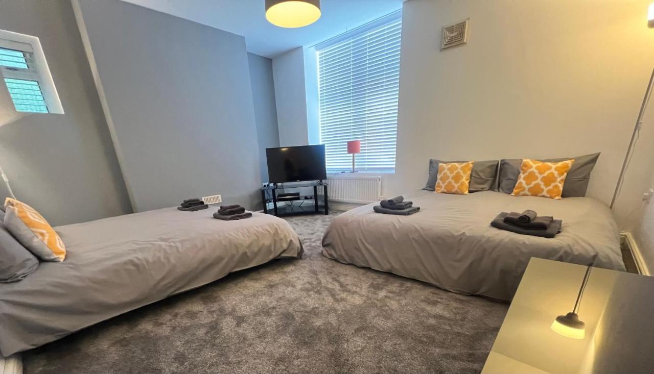 Spacious Ground Floor Suite Comfortably Sleeps Up To Eight Halifax Ngoại thất bức ảnh