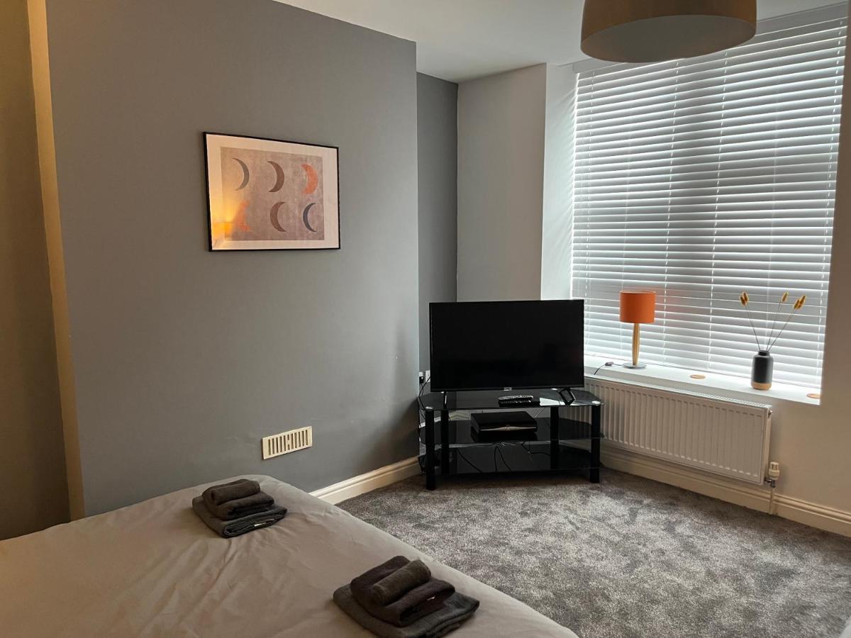 Spacious Ground Floor Suite Comfortably Sleeps Up To Eight Halifax Ngoại thất bức ảnh